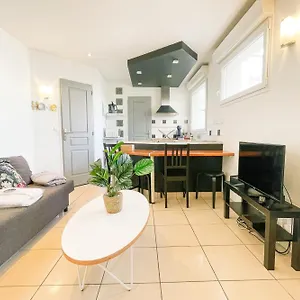 joli-t2-proche-mutualiste-pour-4-tram-c-c2.hotels-rhonealpes.com/